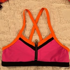 California kisses Bra top
